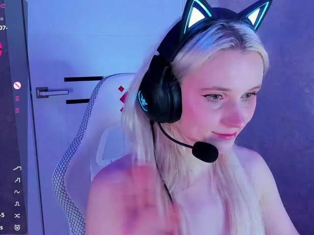 sweeteRose on BongaCams 