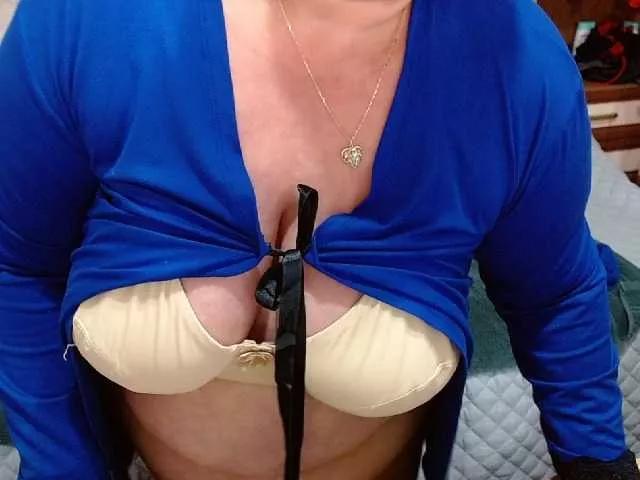 Offline SweetMommaX on BongaCams