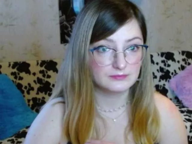 Offline tastyariel on BongaCams