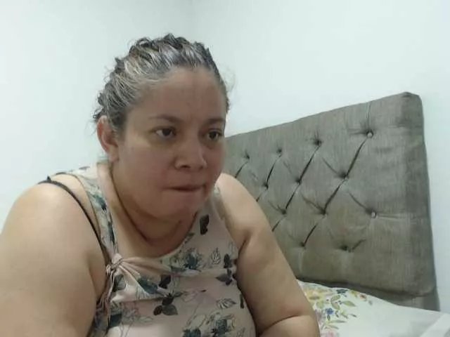 Freechat tiffa1hot on BongaCams