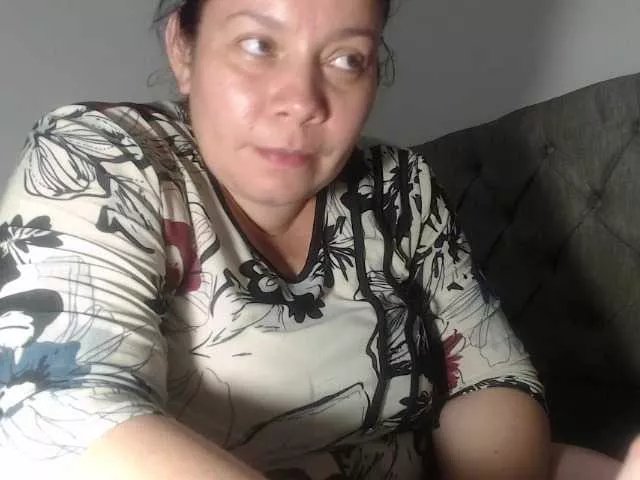 Freechat tiffa1hot on BongaCams