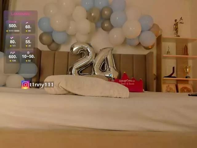 TinyRouse on BongaCams 