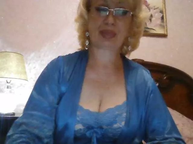 Offline Ur-Mami on BongaCams