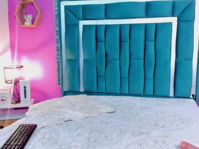 Offline VALERYANDERSON on BongaCams