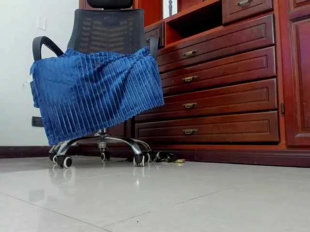 Offline ValkiriaContee on BongaCams