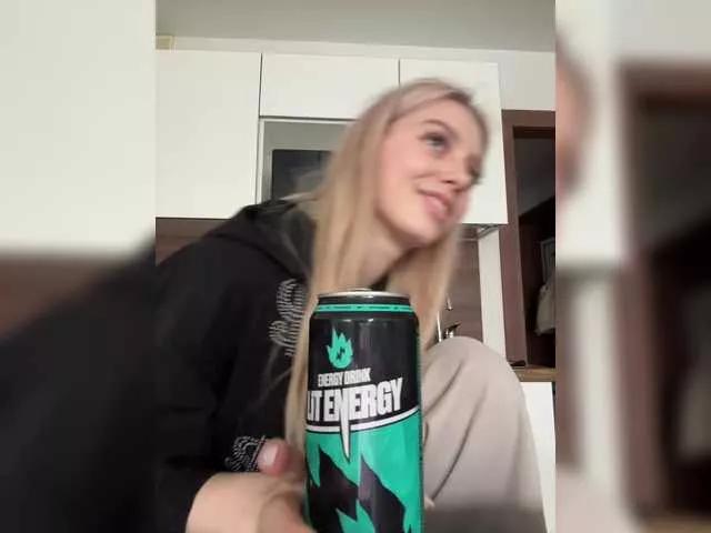 VibroMashulkaDashulka on BongaCams 