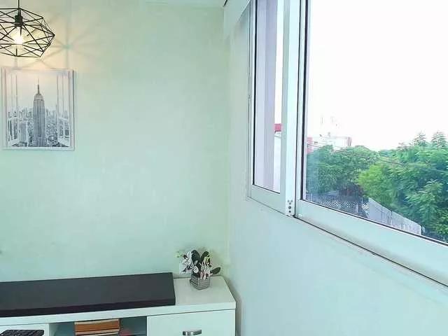 Offline Victoria-Collins on BongaCams