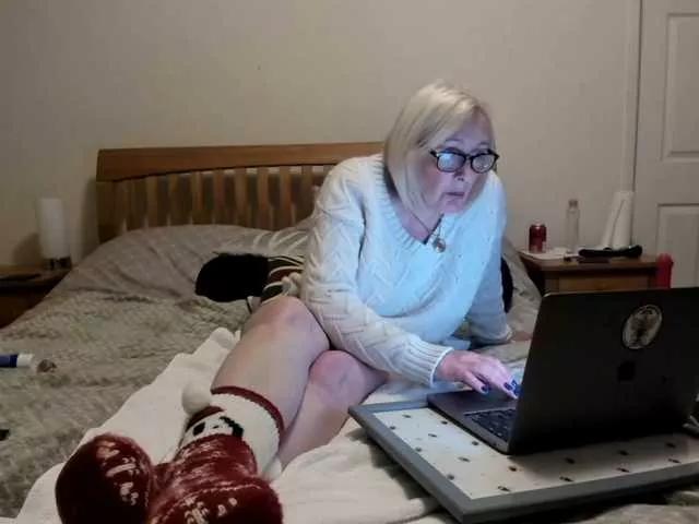 Victoria68xx on BongaCams 