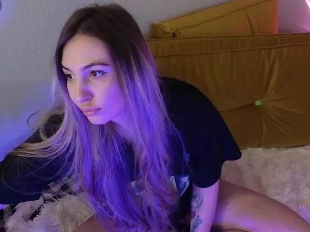 VikkiRood on BongaCams 