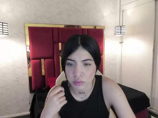 Offline violetsmith on BongaCams