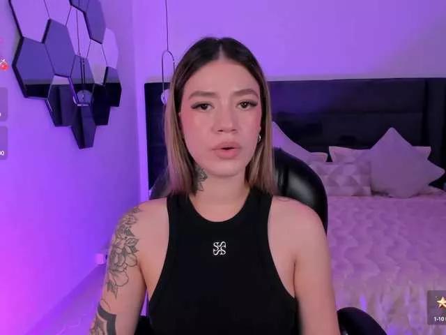 Offline ViolettHansson on BongaCams
