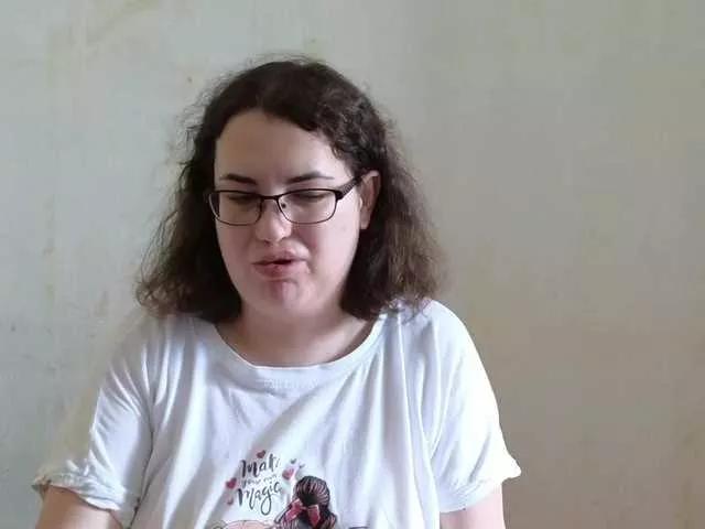 Offline Vlada-13 on BongaCams