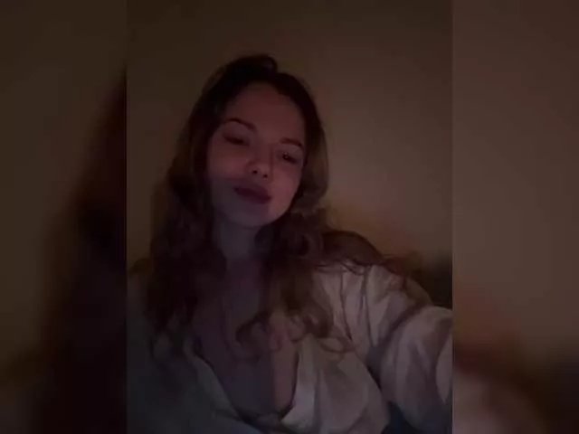 Freechat wetLips on BongaCams