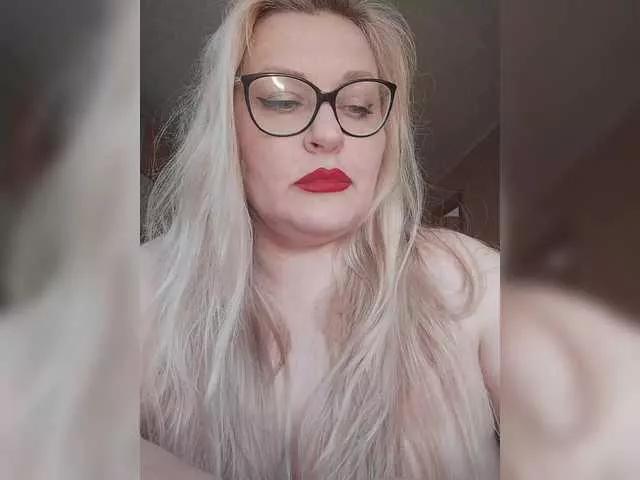 WifeyNusha on BongaCams 