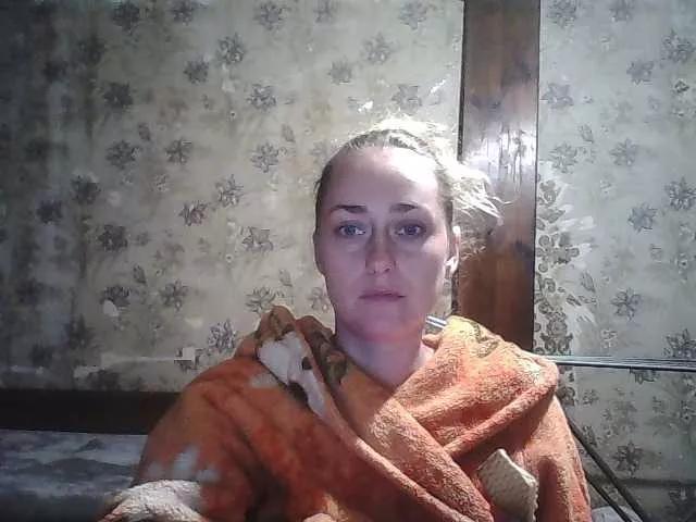 Offline Yana36 on BongaCams