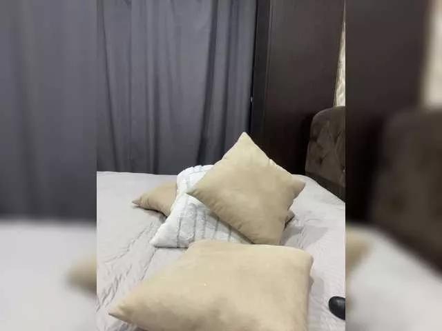 Ylia2111-1 on BongaCams 