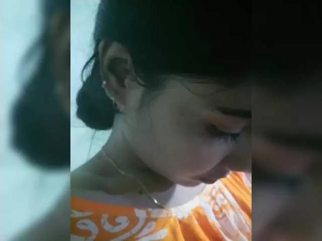 Offline YourAadhya on BongaCams