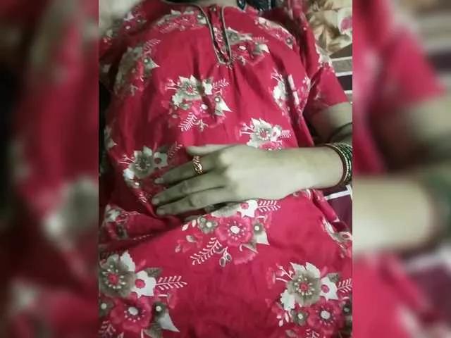 Offline YourAadhya on BongaCams