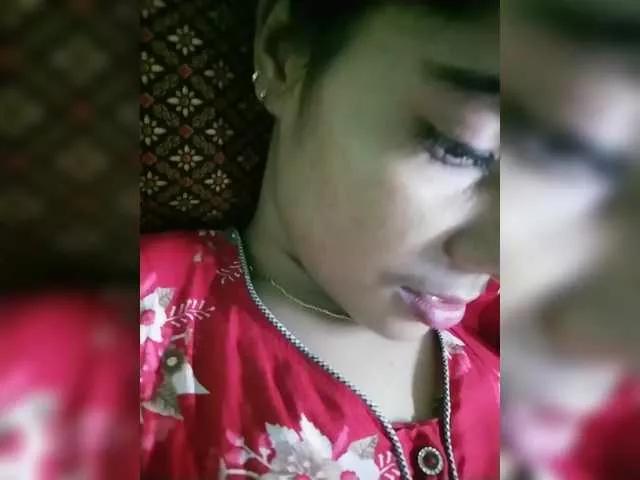 Offline YourAadhya on BongaCams