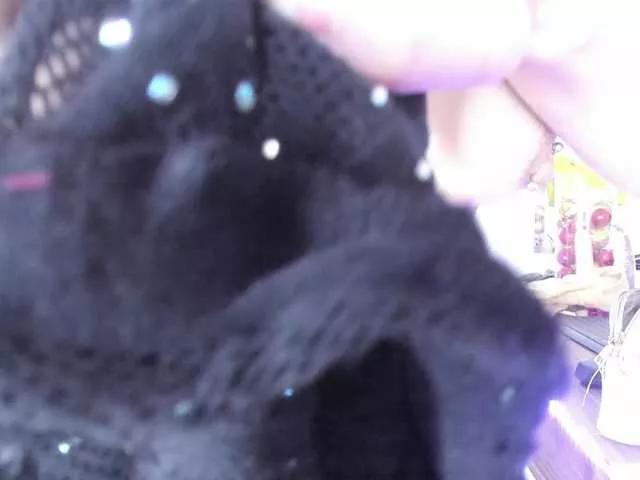 Offline YUKIODAVIS on BongaCams