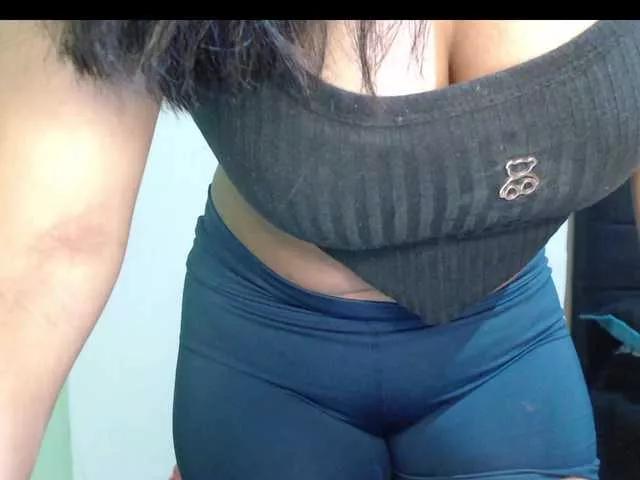 Yuliparis on BongaCams 