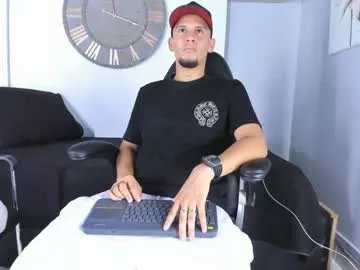 Freechat alan__smith on Chaturbate