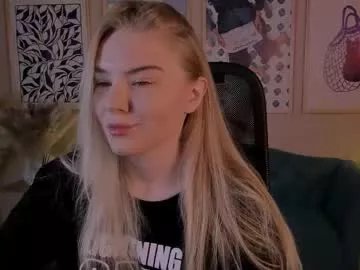 Freechat aprilserenity on Chaturbate