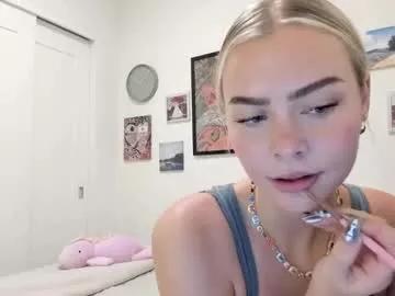 Freechat ariah_is_blonde on Chaturbate