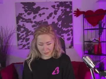 astramonroe on Chaturbate 