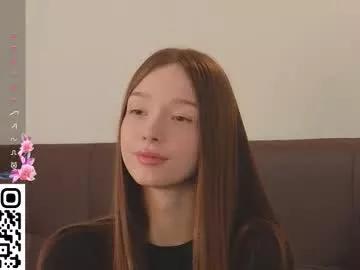 Freechat cherrymira on Chaturbate