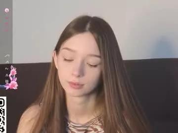 Freechat cherrymira on Chaturbate