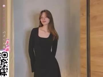 Freechat cherrymira on Chaturbate