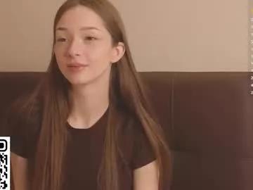 Freechat cherrymira on Chaturbate