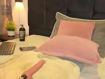 chloe_cherry21 on Chaturbate 