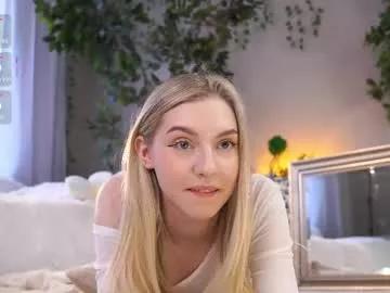 darlinechapel on Chaturbate 