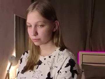 Freechat dollyburruss on Chaturbate