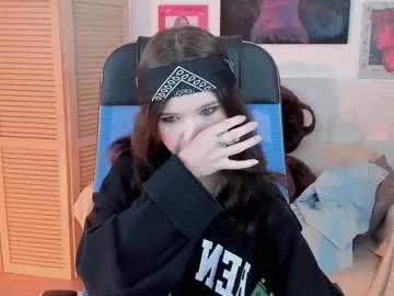 Freechat elainebeness on Chaturbate