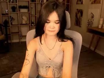 Freechat elainebeness on Chaturbate
