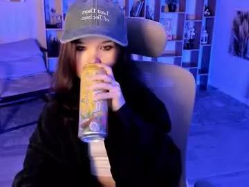 Freechat elainebeness on Chaturbate