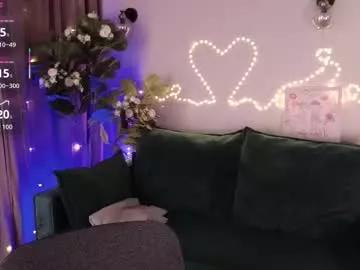 essensual_ on Chaturbate 
