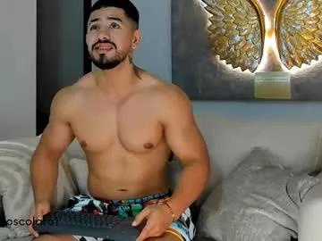 Freechat ezzio_scolaro on Chaturbate