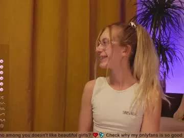girl_i_am on Chaturbate 