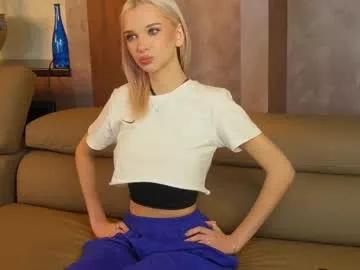 Freechat gladyshankins on Chaturbate