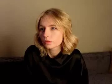 Freechat gwenkevwitch on Chaturbate