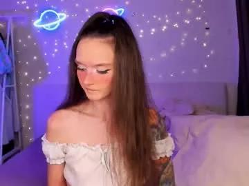 hottiesteverly on Chaturbate 