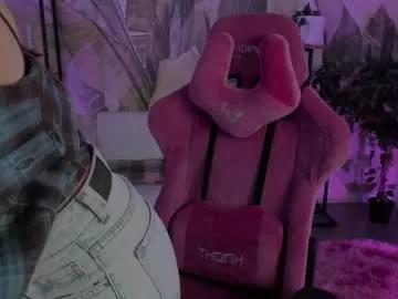 jennydens on Chaturbate