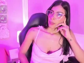 Freechat lolapierce on Chaturbate