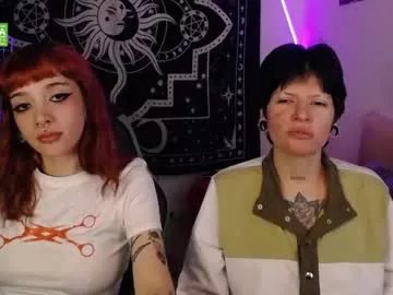 Freechat lovelockedlips on Chaturbate