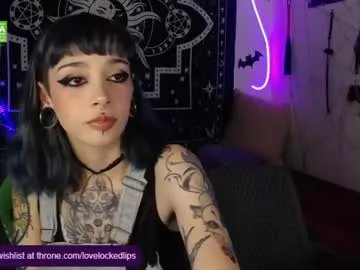Freechat lovelockedlips on Chaturbate