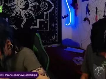 Freechat lovelockedlips on Chaturbate